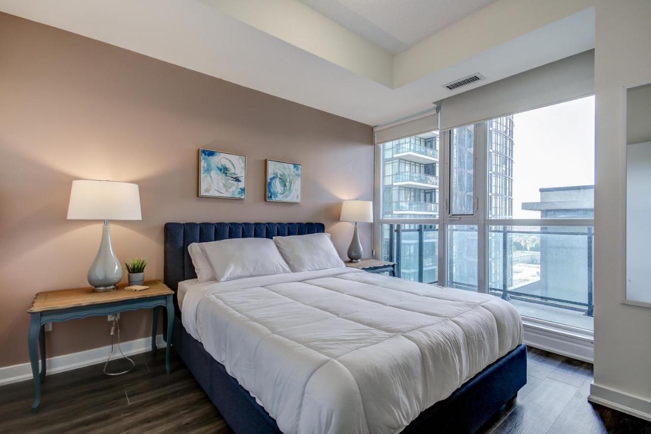 The Benetton Suite - Square One 1 Bedroom + Den + 1 Parking Mississauga Exterior foto